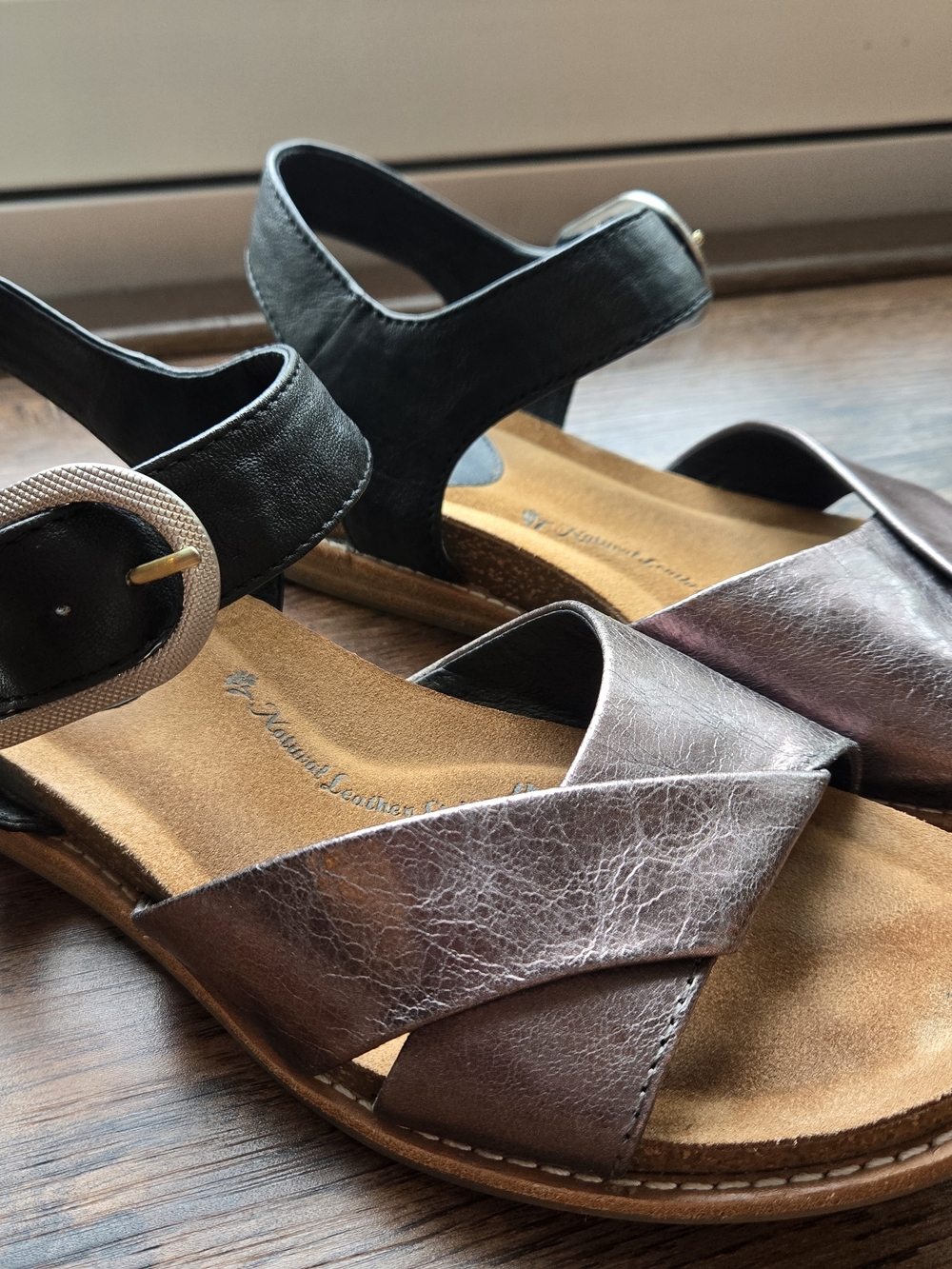 Sofft Pewter and Black Leather Crossover Sandals